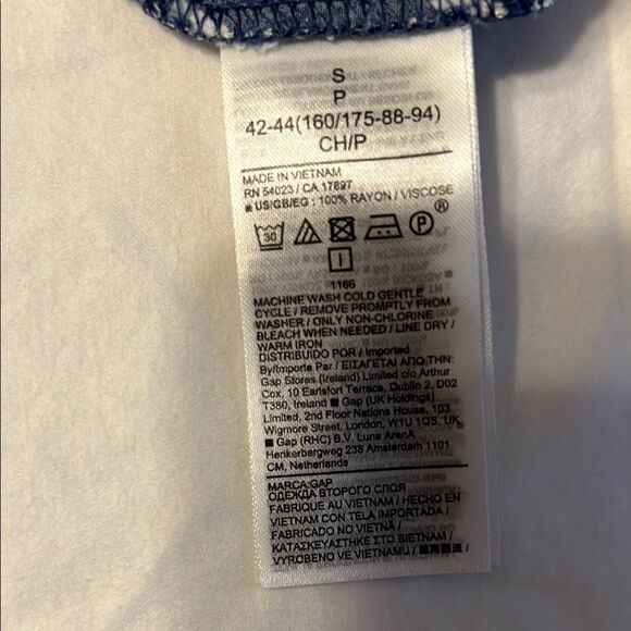 GAP Navy and White Floral Dress. Small - Picture 3 of 6